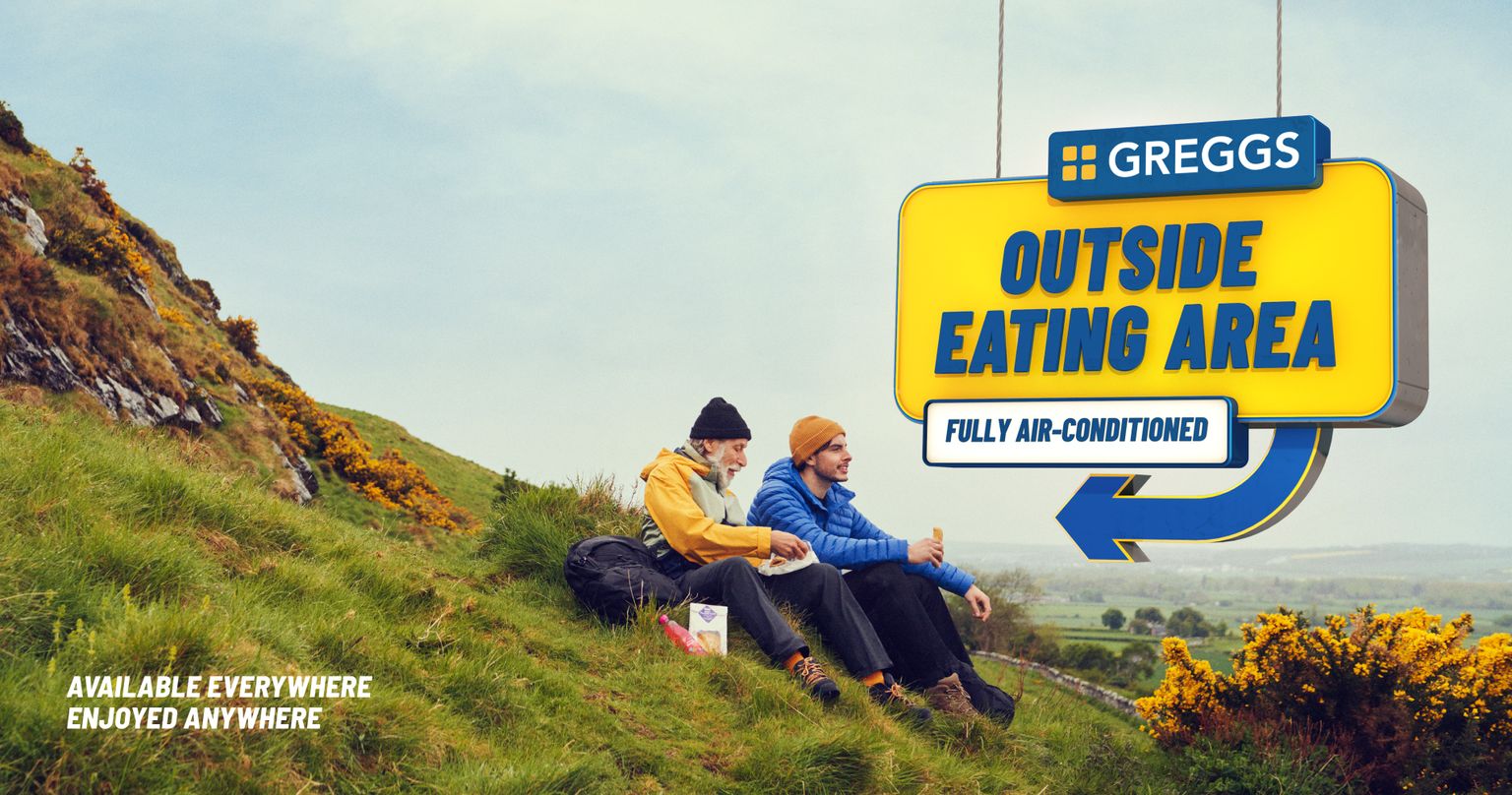 18007 Greggs Outside Eating D48 Glasgow 912x480 Hikers